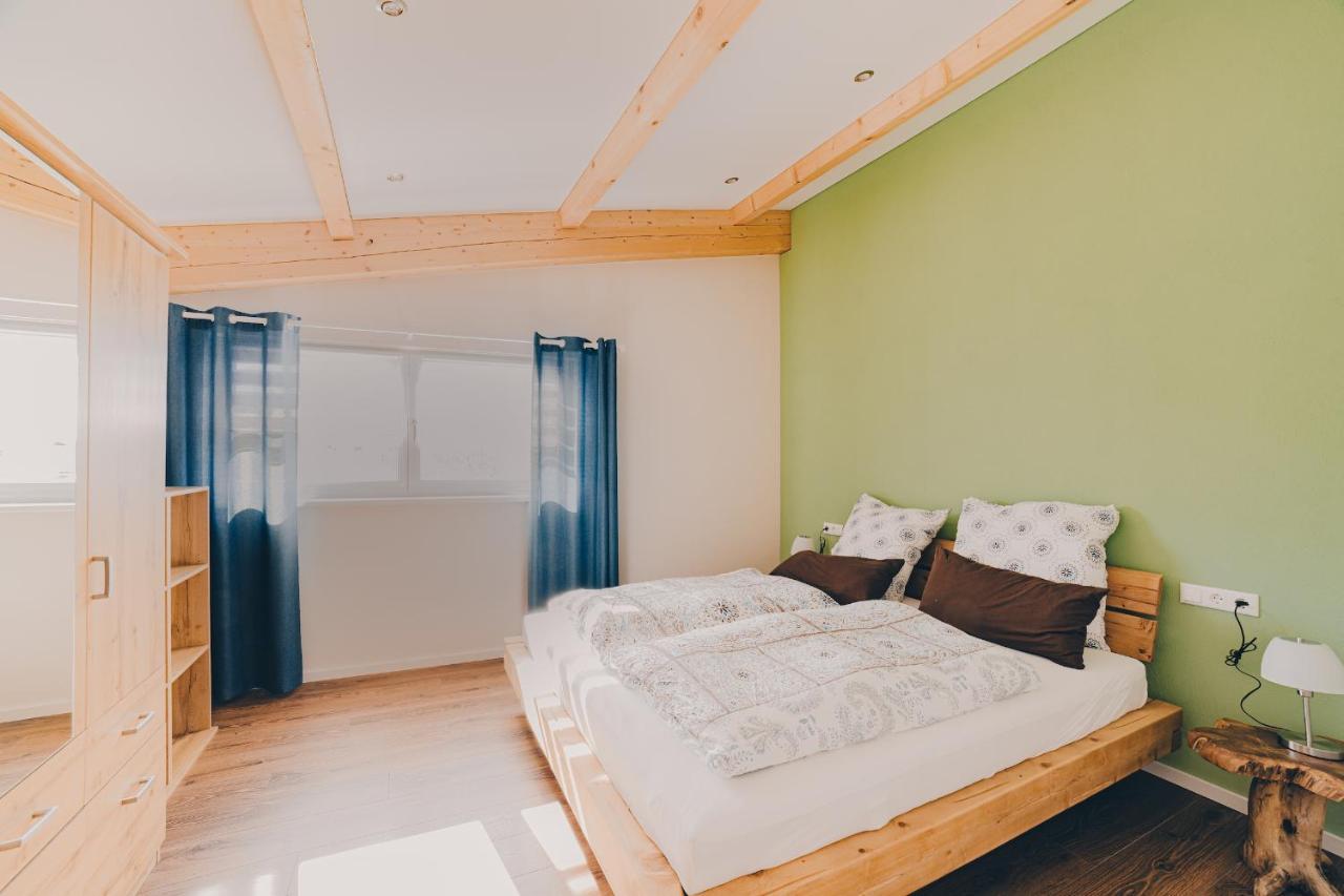 Grosse Ferienwohnung Mit Balkon Und Perfekter Lage Eggenthal Екстериор снимка